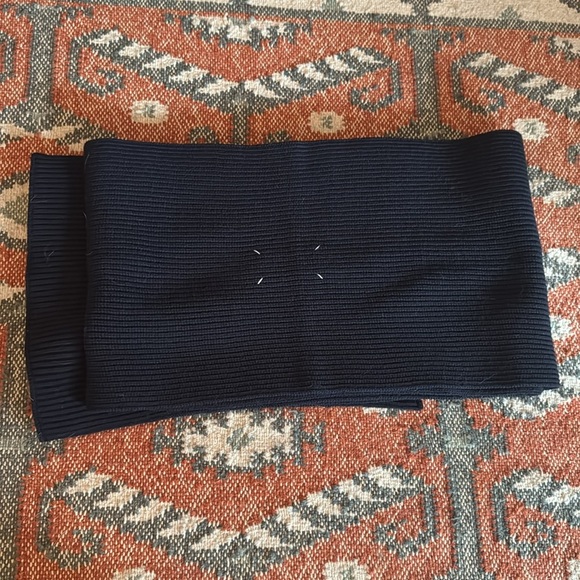 NWT Maison Margiela Ribbed Scarf in Navy - Picture 7 of 7